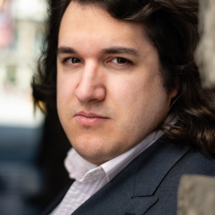 Alex Jones, baritone