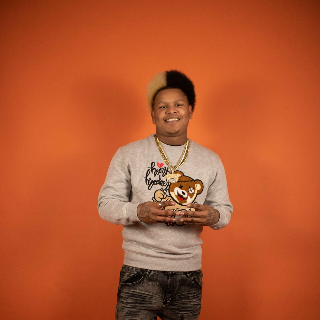 Stream Pollito Trapper music | Listen to songs, albums, playlists for ...