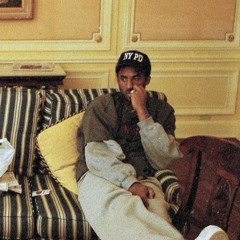 👑
