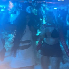 L A U R E N M C C O R K E L L