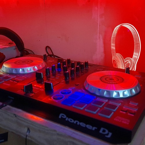 Stream Tom DJ Buttons music Listen to songs, albums, playlists for