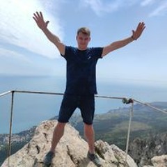 Андрей Сапожников