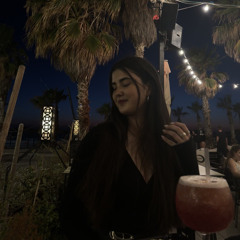 𝒱𝒶𝓃𝑒𝓈𝓈𝒶
