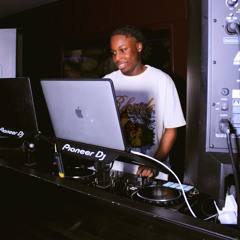 DJ MK 🎒