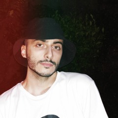 Ale Cominotti