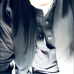 الجالس ورى ظهر النهار. ينفض غبار ذكرى