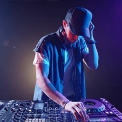 DJ. Luis V