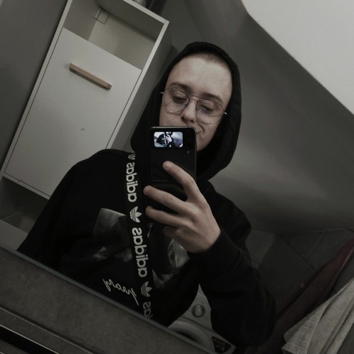 WYROLOWANY - DISS NA LUDZKOŚĆ (prod. by ALIAS).mp3