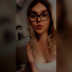 itsJustKikiYall✌🏻