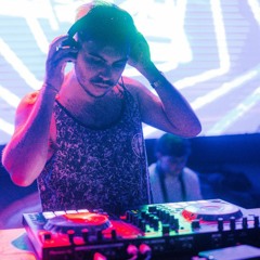 C H R I S  C A M A C H O