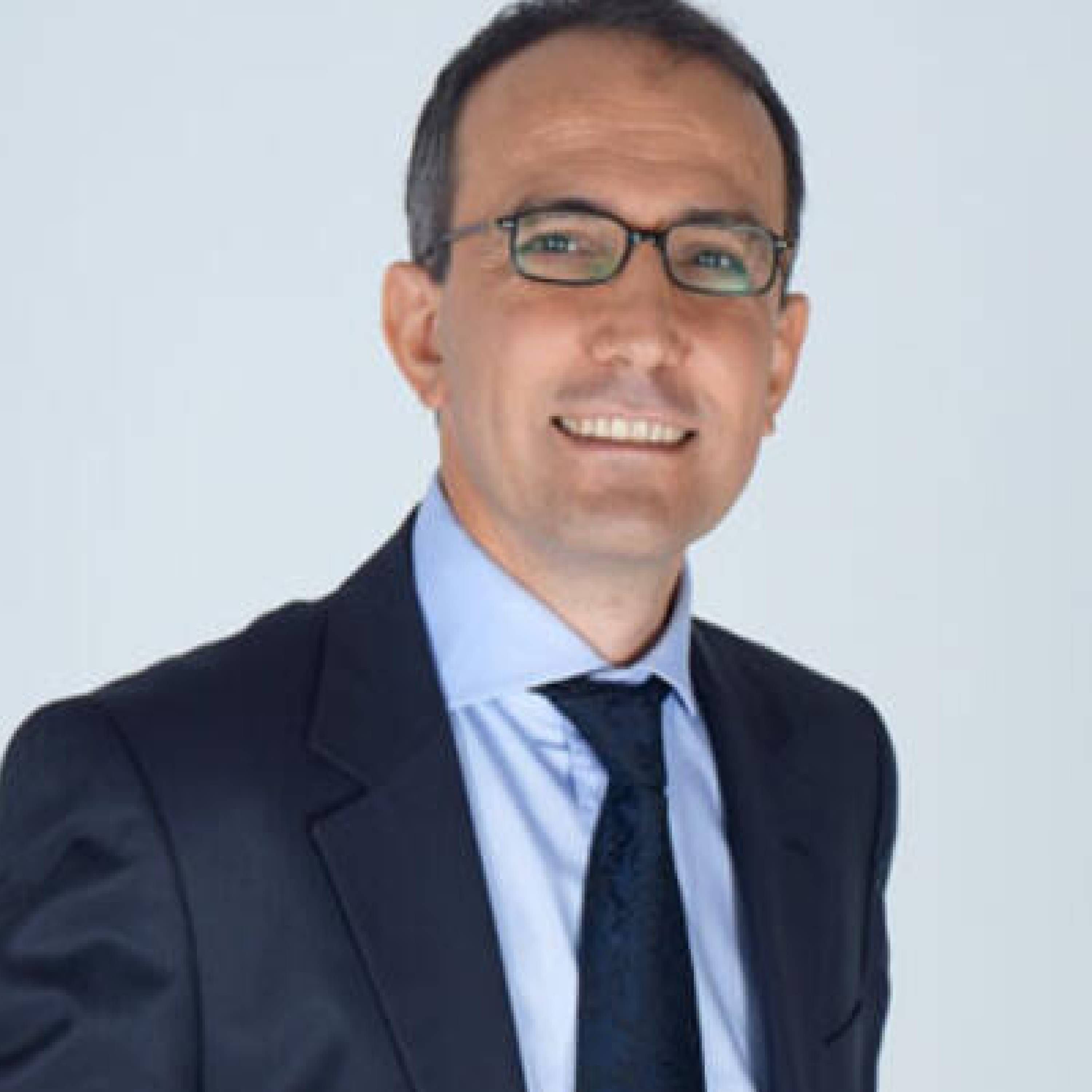 Emin Çapa'nın kütüphanesinden