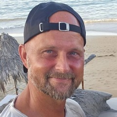 𝑴𝒂𝒓𝒕𝒊𝒏 𝑩𝒆𝒚𝒆𝒓𝒔𝒅𝒐𝒓𝒇