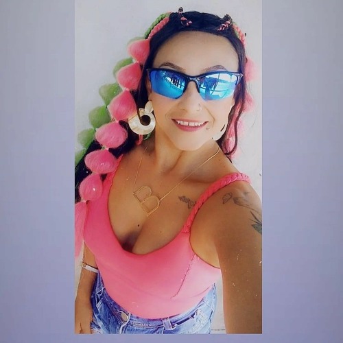 Valéria Leinha’s avatar