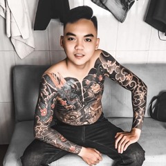 Hoàng Ra Lầu