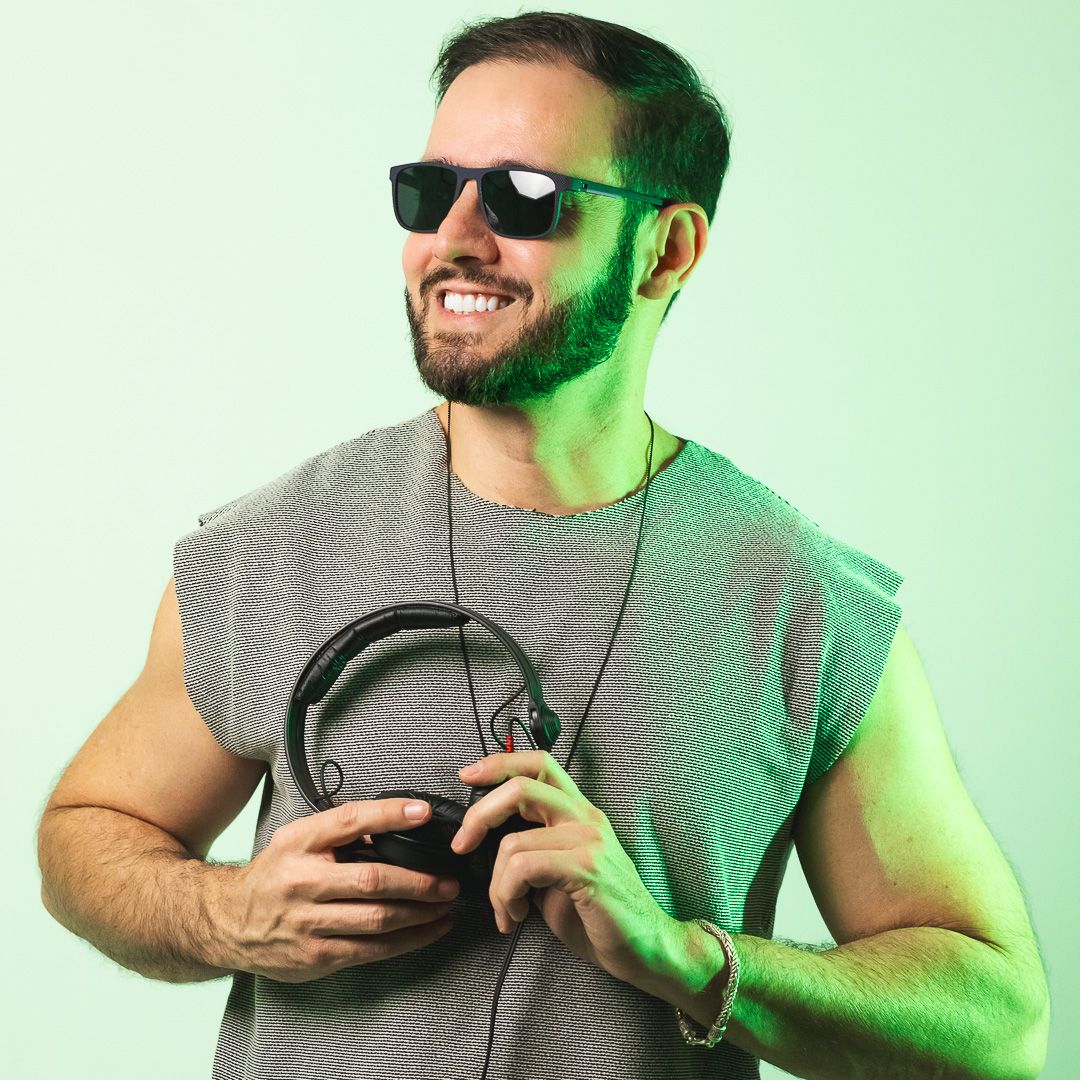DJ Rodrigo Tofollo