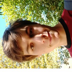 Alexandre pose