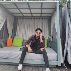 Tresna Sing Harus Gelahang .cover by Debby