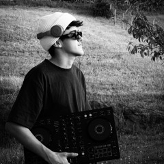 DJ LŸRIC