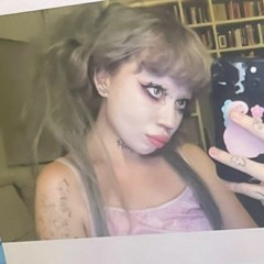 ✩