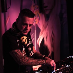 DJ 911 aka The Vinyl Doctor