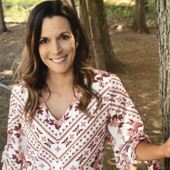 Mme Stephanie Demers