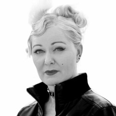 Miss Tigra - poet, singer and performer