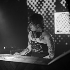 AMY.