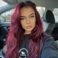 Hollie D🤗