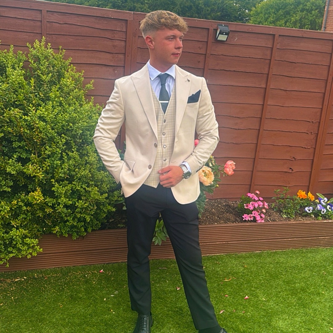 Stream ben14 music | Listen to songs, albums, playlists for free