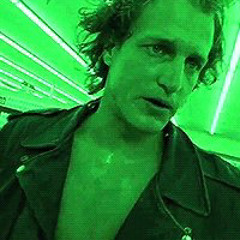 kiri (@b100dywick3d)