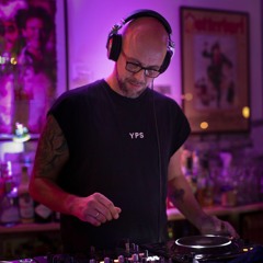 DJ Bjørek /from/Techno /to Electro #