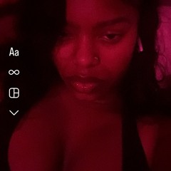 Nia Menjoli