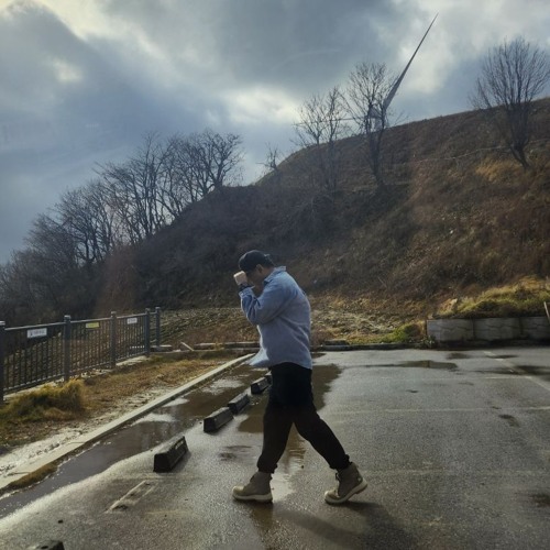 13 Kno feat. Tunji & Thee Tom Hardy - Rhythm Of The Rain (over Uyama Hiroto - Walk in the Sunset)