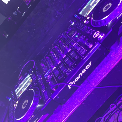 HOUSE MUSIC ALL NIGHT LONG