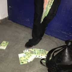 p!uxu2yWe1rd (@pluxuryweird)