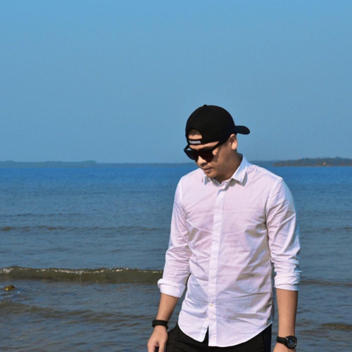 Stream Lwin Maung Maung music Listen to songs, albums, playlists for