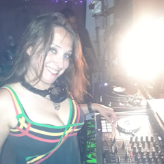 DJ CarryUs
