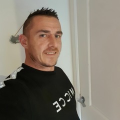 Mr Bass - Pass The Dutch (Uk Garage).m4a