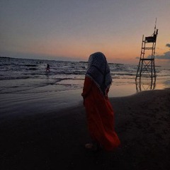 إيمان الخميسي .