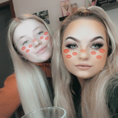 lyndsayxxx