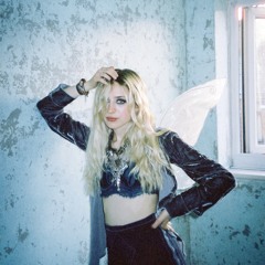 Lizzie Esau