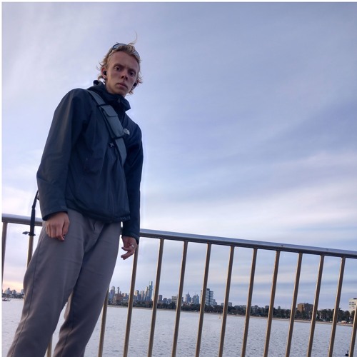 I can feel the bass (distorted records remix)