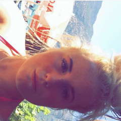 User 523055818  chloe dees