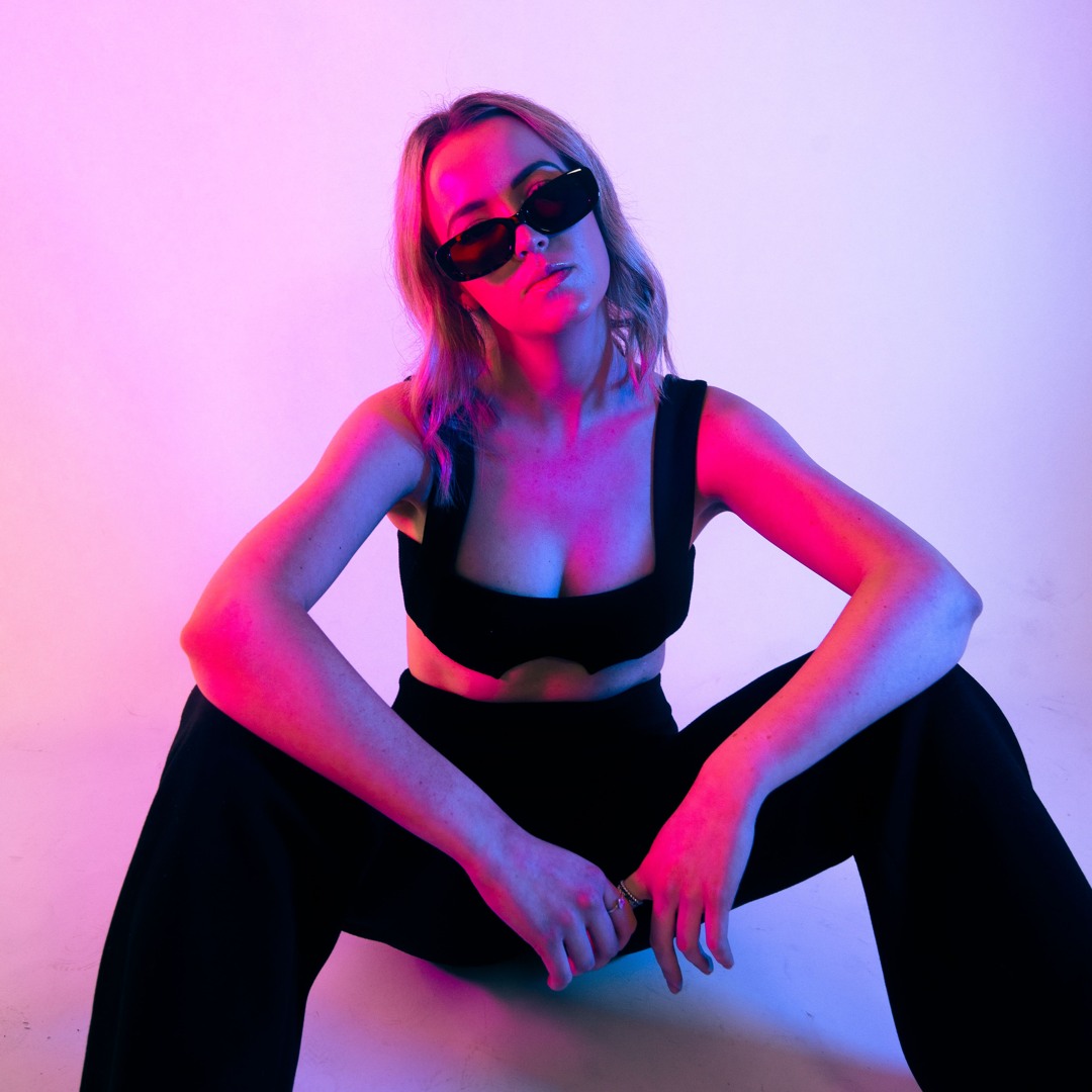 Stream AVA NZ music | Listen to songs, albums, playlists for free