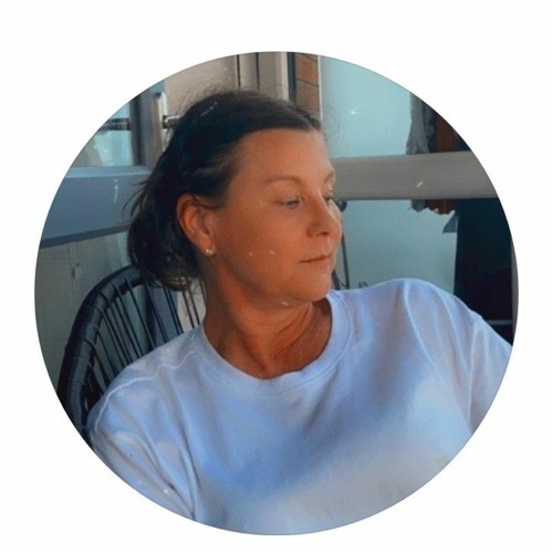 Lisa Crosby’s avatar