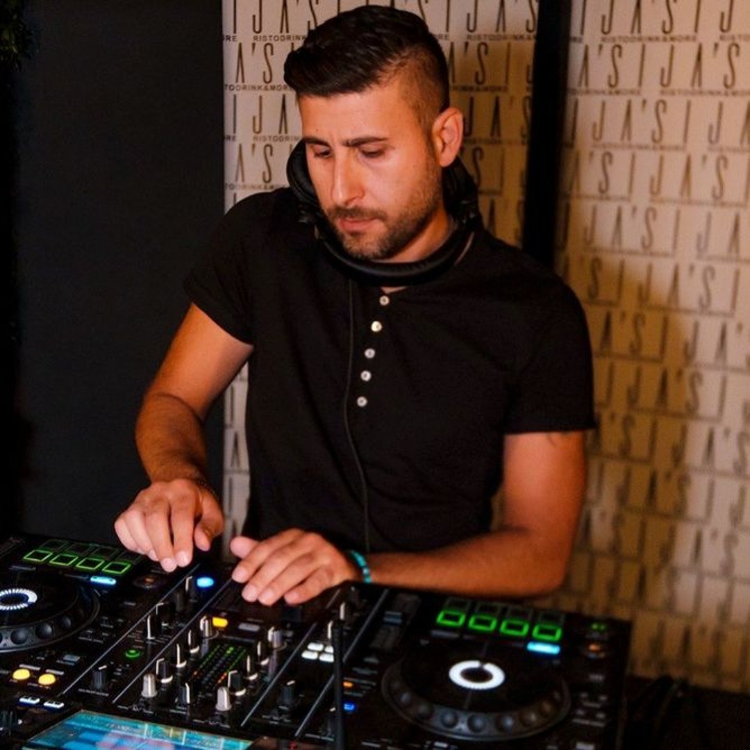 Stream 𝐃𝐉 𝐅𝐑𝐀𝐍𝐊𝐈𝐄 music | Listen to songs, albums