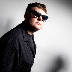 Deejay_valou
