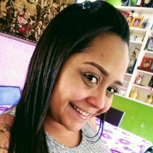 Mayara Neves’s avatar
