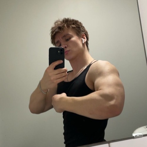 Hankthetank — artist photo
