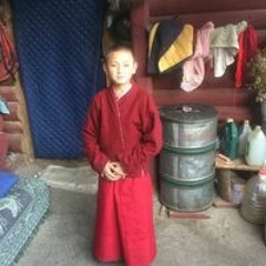 འཁྱམ་ཉུལ་བ། འཁྱམ་ཉུལ་བ།